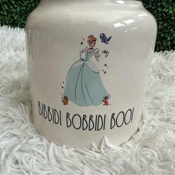 NWT ✨ Rae Dunn Disney Princess Cinderella Bibbidi Bobbidi Boo Wide Cookie Jar ✨ - Picture 3 of 5
